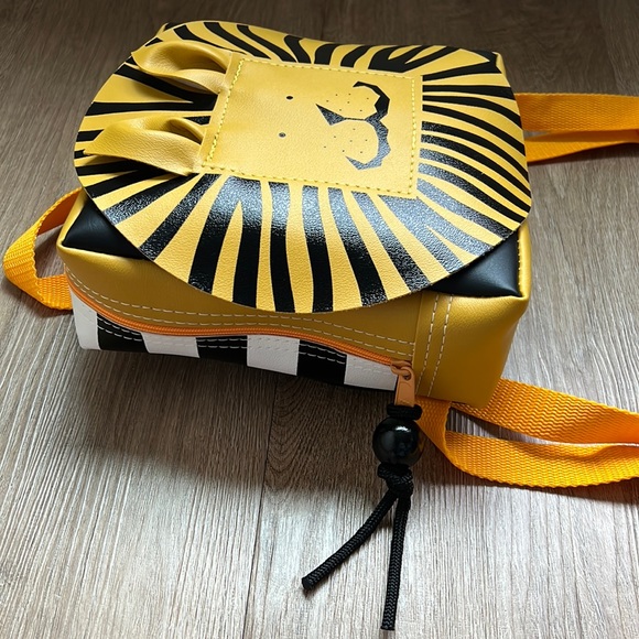 NWOT Little Packrats Kids or Adults 3D Lion Backpack with Adjustable Straps - Picture 4 of 16